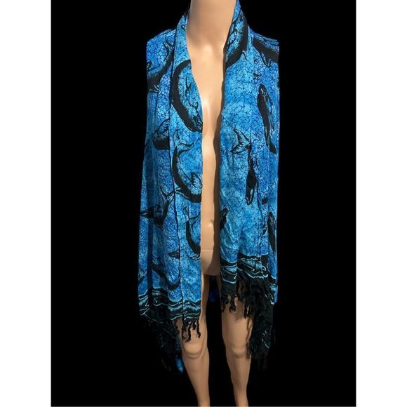 Very unique, ￼Beautiful blue water, ￼and black shark print scarf great condition - Picture 2 of 3